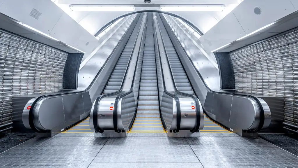 schindler metro prague karlovo namesti station